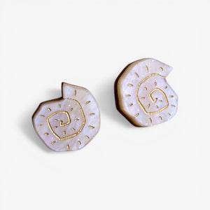 Pepper You 'Shell' Stud Earrings - Pearly Apricot Gold