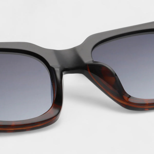 A.Kjaerbede Nancy Sunglasses - Black Demi Tortoise