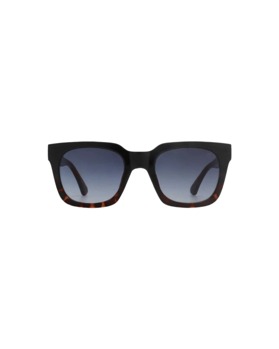 A.Kjaerbede Nancy Sunglasses - Black Demi Tortoise