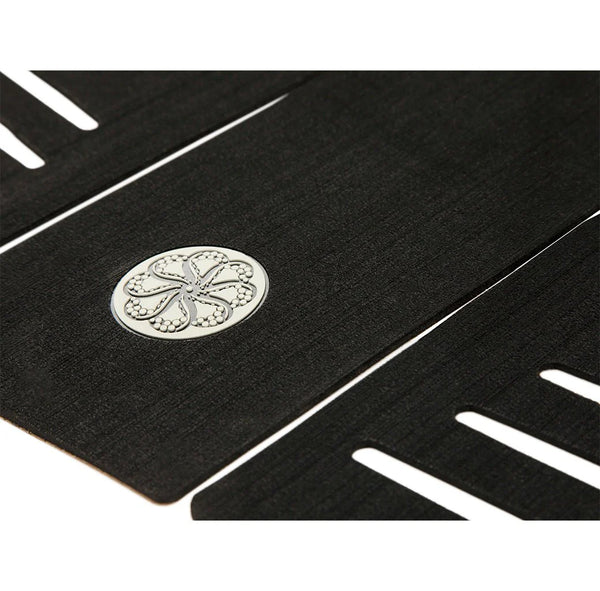 Octopus FRONT DECK III - SCRUB TECH™ TRACTION PAD - BLACK