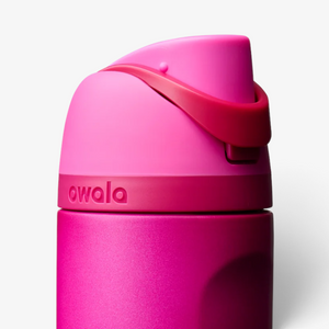 Owala 24oz Freesip Stainless Steel Water Bottle - Read My Lips