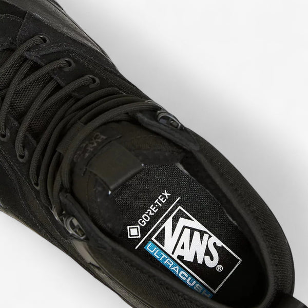 Vans MTE Half Cab Gore-Tex Shoes - Black / Black