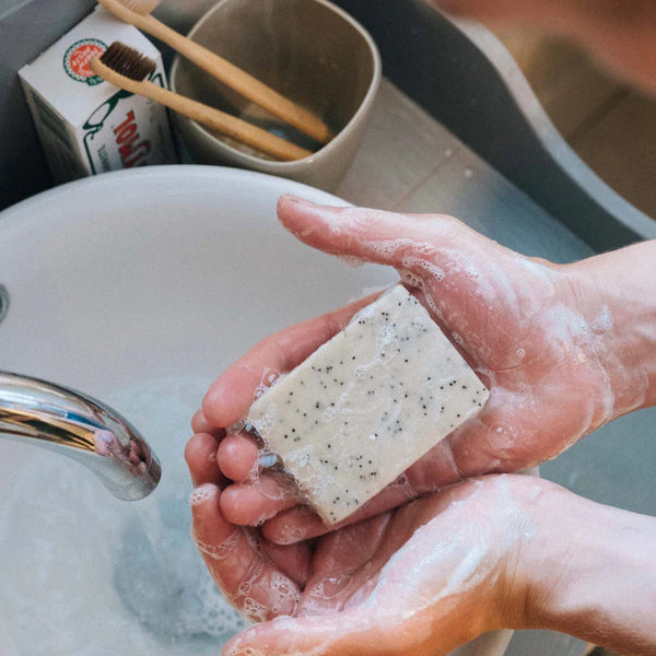 Wylder Naturals Soaps - Lavender & Litsea with Poppy Seeds